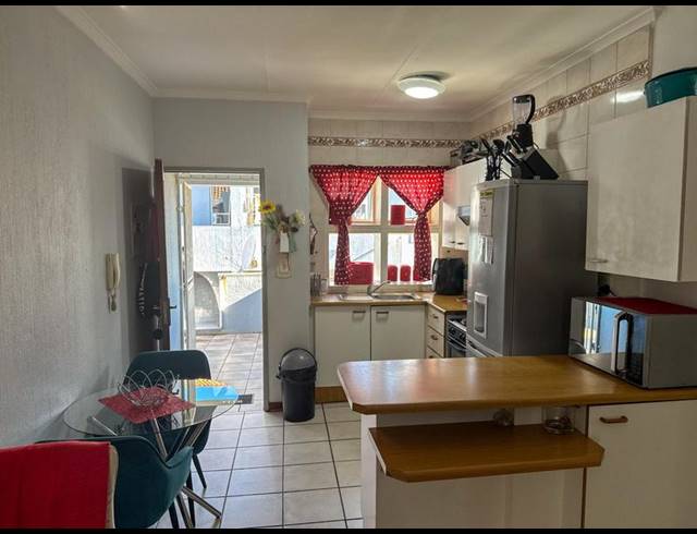 2 BEDROOM APARTMENT FOR SALE IN ALBERTON